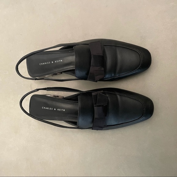 Charles and Keith Slip On Black Mules Bow Crystal - Picture 5 of 5